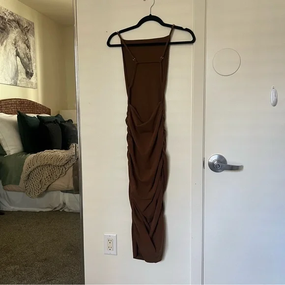 NWT WeWoreWhat Brown Midi Dress - Picture 3 of 5